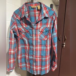 Women’s wrangler pearl snap